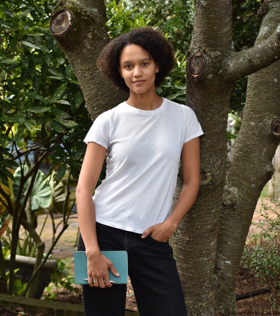 Naomi_website headshot