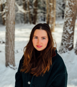 Claire Seaman Headshot