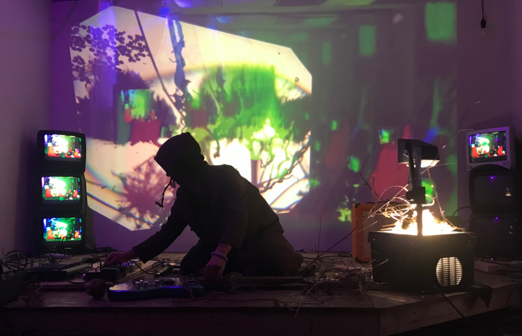 dust_performance_still